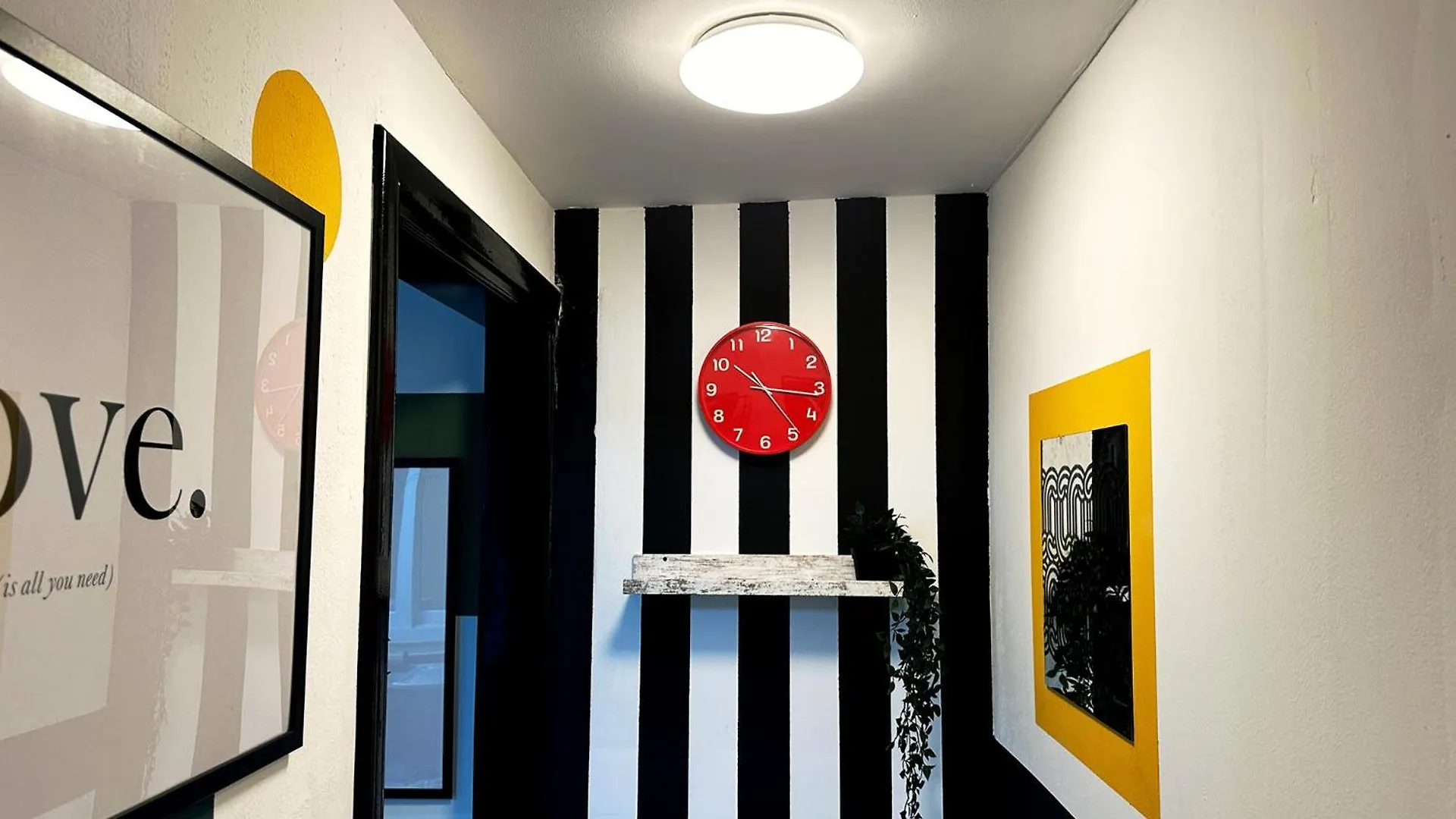 Partition Room In Al Seef Near Burjuman Metro Dubai