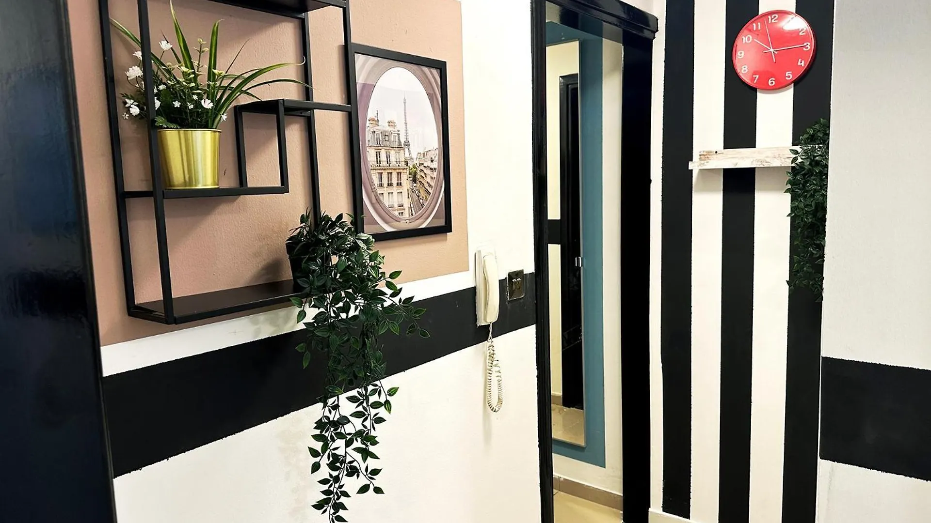 Partition Room In Al Seef Near Burjuman Metro Dubai Homestay