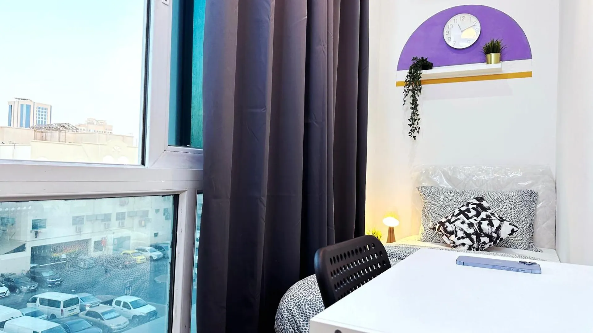 Partition Room In Al Seef Near Burjuman Metro 두바이